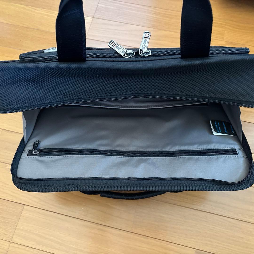 【未使用】VICTORINOX ビクトリノックス　　　ビジネスバッグ　ブラック