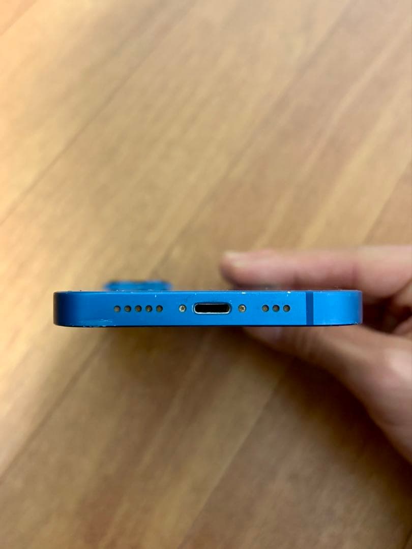 iPhone13 本体　ライトブルー