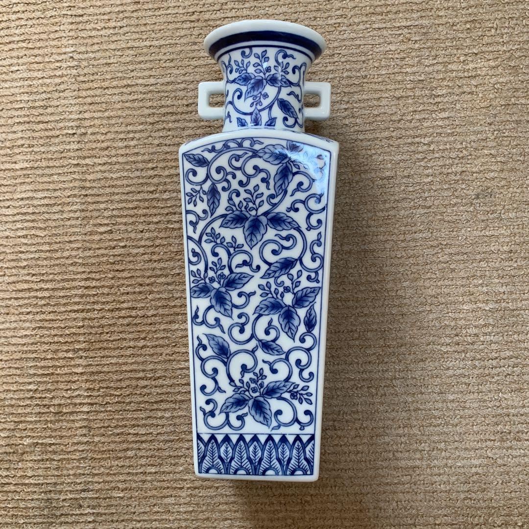 青花瓷器中古品高30センチ巾10センチ口9センチ