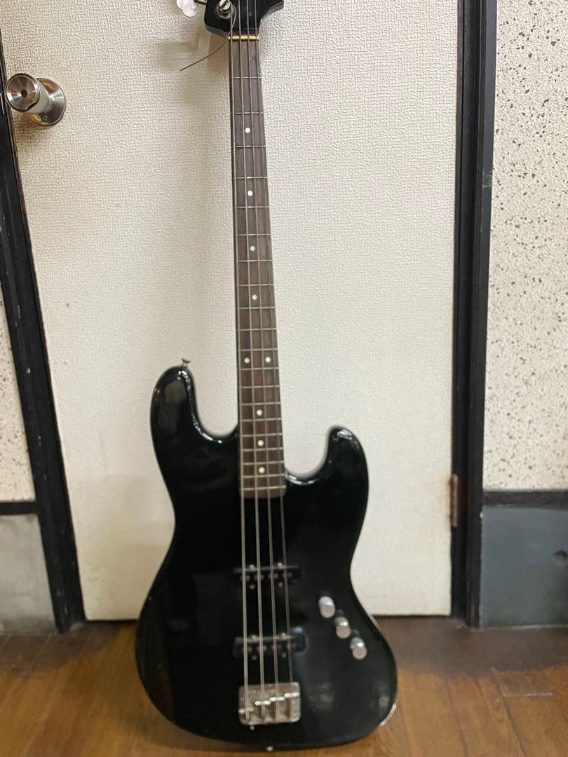 動作未確認　Fernandes Limited Edition ベース