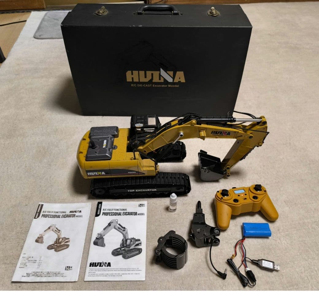 s*k様 HUINA ラジコンショベルカー 1580