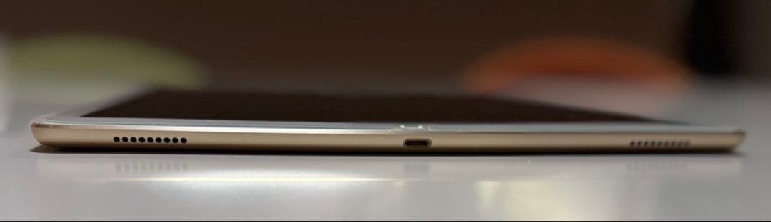 • iPad Pro 12.9 第1世代 128GB 美品 ガラスフィルム付 •