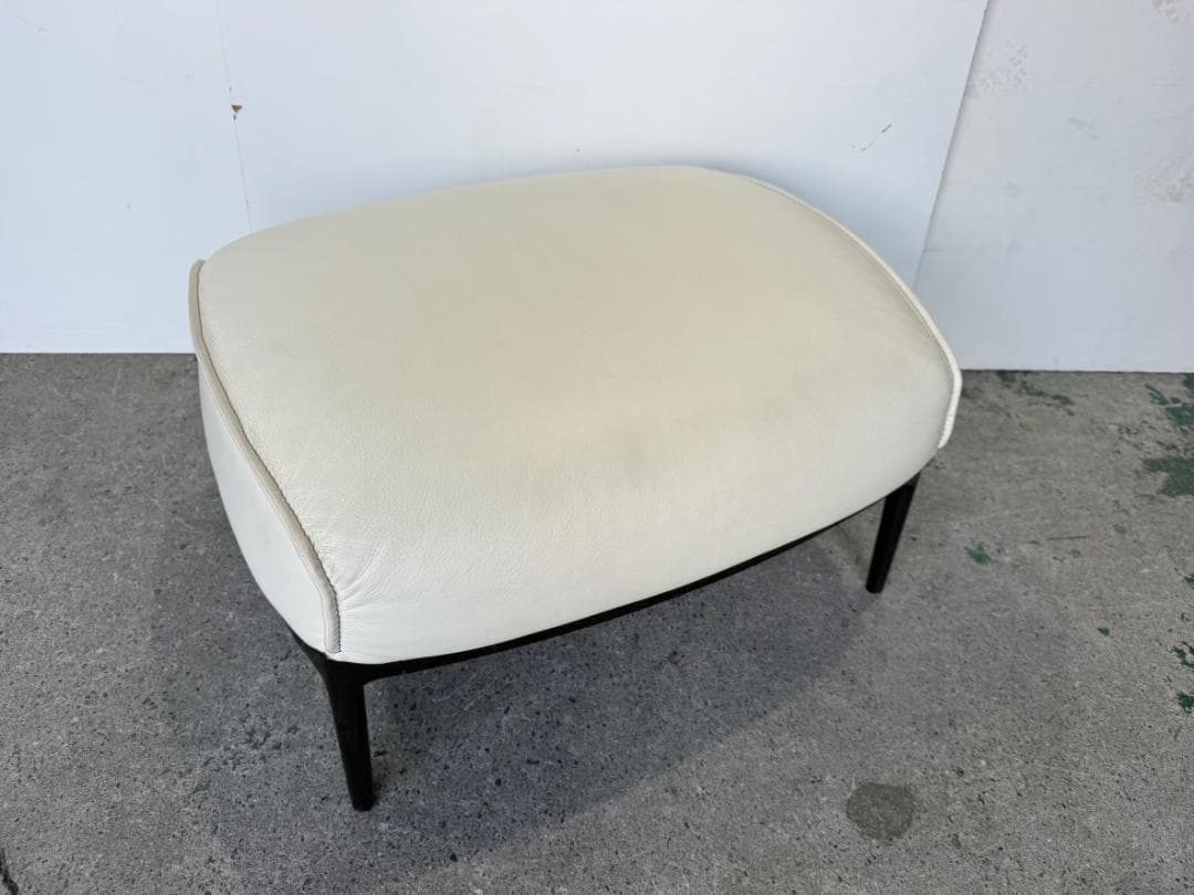 Poltrona Frau ARCHIBALD オットマン