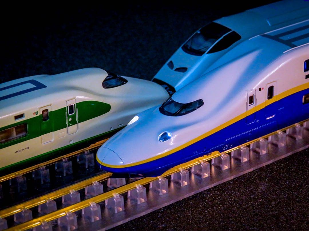 KATO E4系新幹線 Max 8両セット(最新ロット)【新品,未使用品】