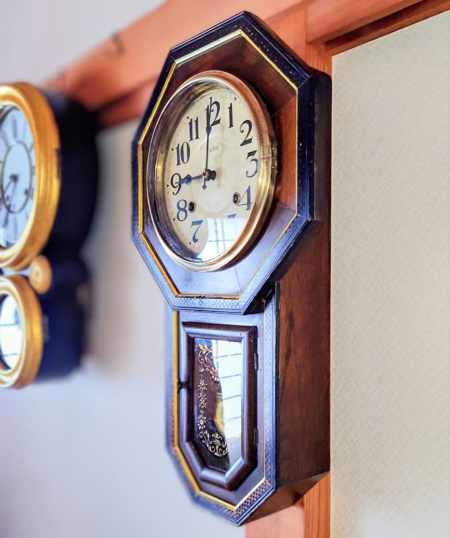 〈完動・美品〉ビクターVictor 　金縁八角尾長ゼンマイ振り子時計