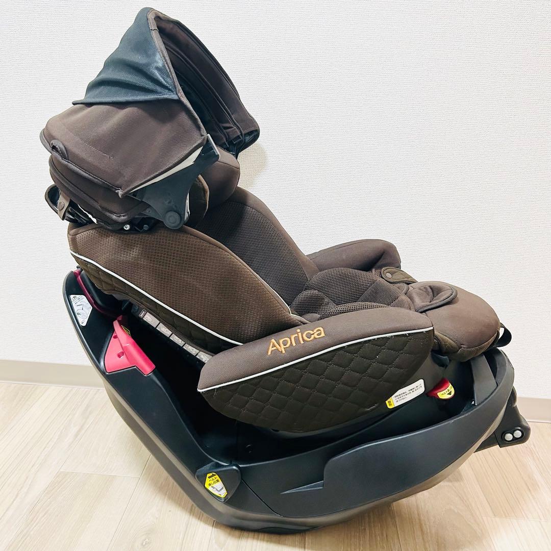 極美品 アップリカ フラディア グロウ シートベルト固定式 チャイルドシート
