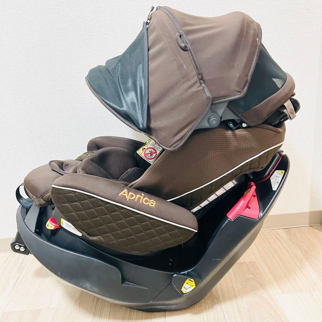 極美品 アップリカ フラディア グロウ シートベルト固定式 チャイルドシート