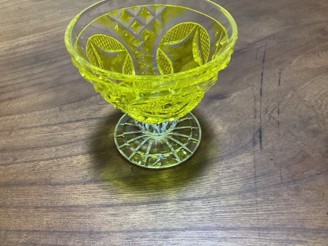 薩摩切子　色被グラス　脚付猪口　2個セット　黄　創作島津　刻印あり　酒杯ぐい呑