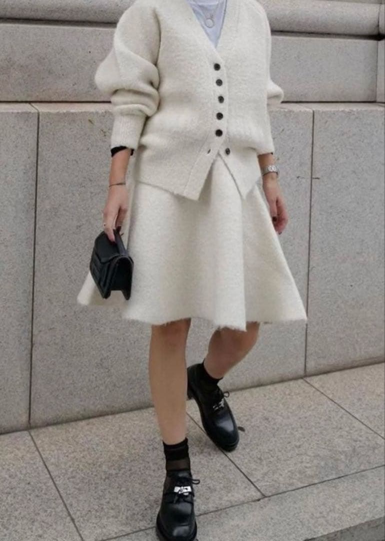 【完売品】定価17600円 machatt マチャット ブークレニットスカート