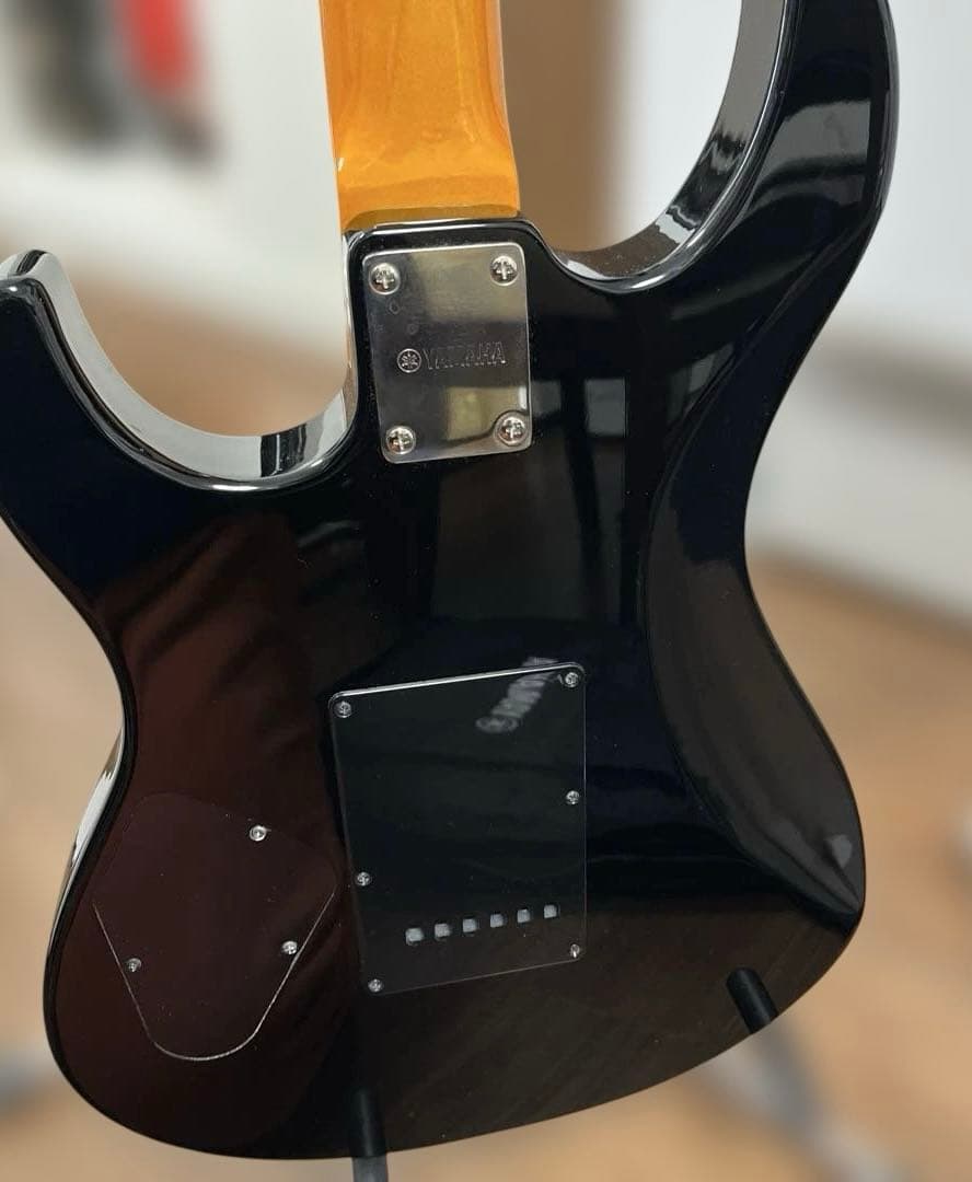 Yamaha PAC611VFM トランスルーセント・ブラック