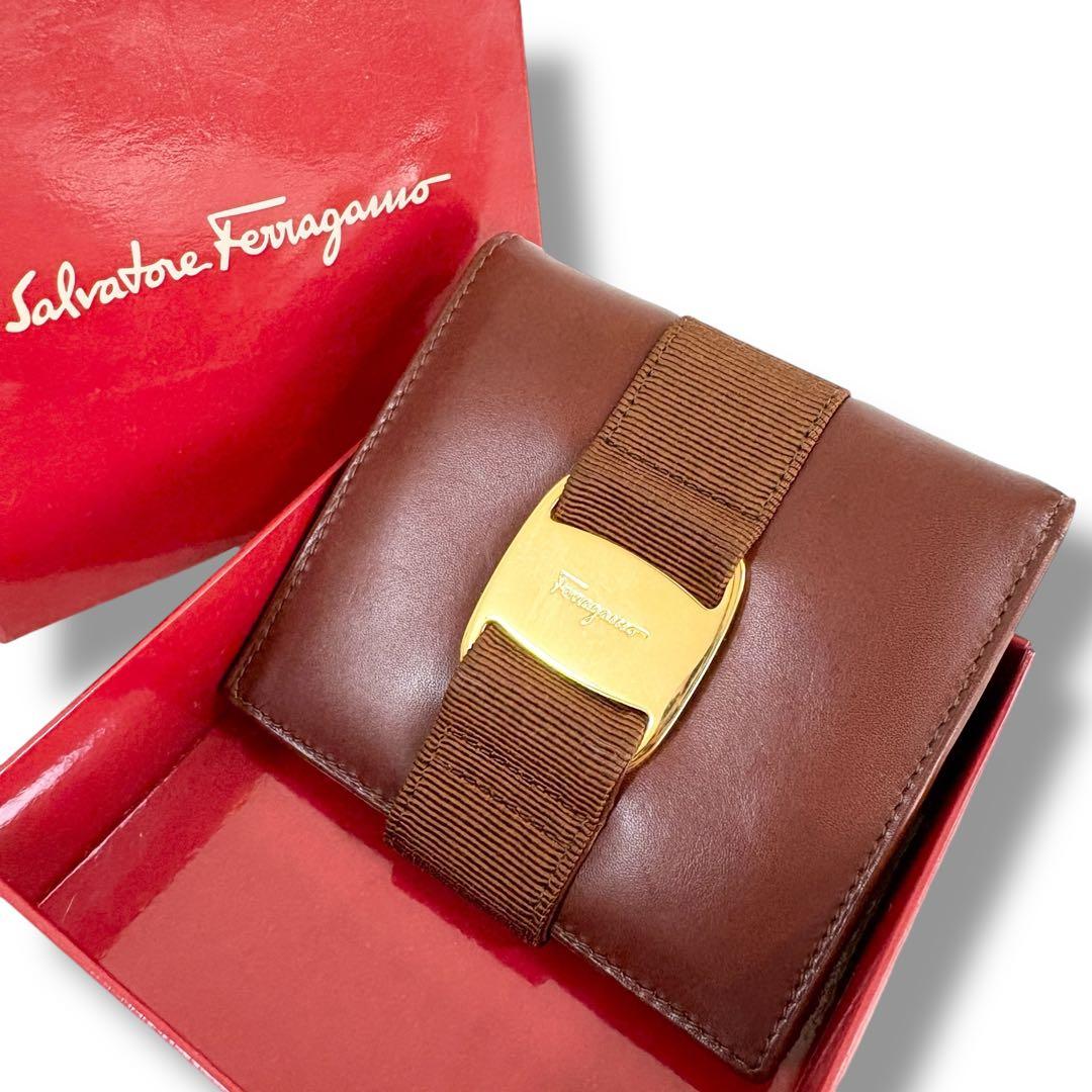 極美品✨Salvatore Ferragamo ヴァラリボン 2つ折り財布 茶