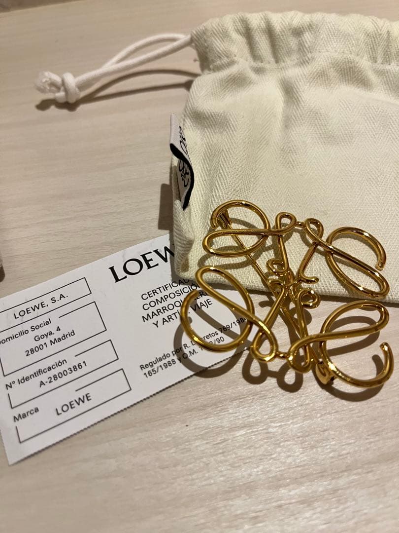 【てるるん】LOEWE アブストラクトブローチ