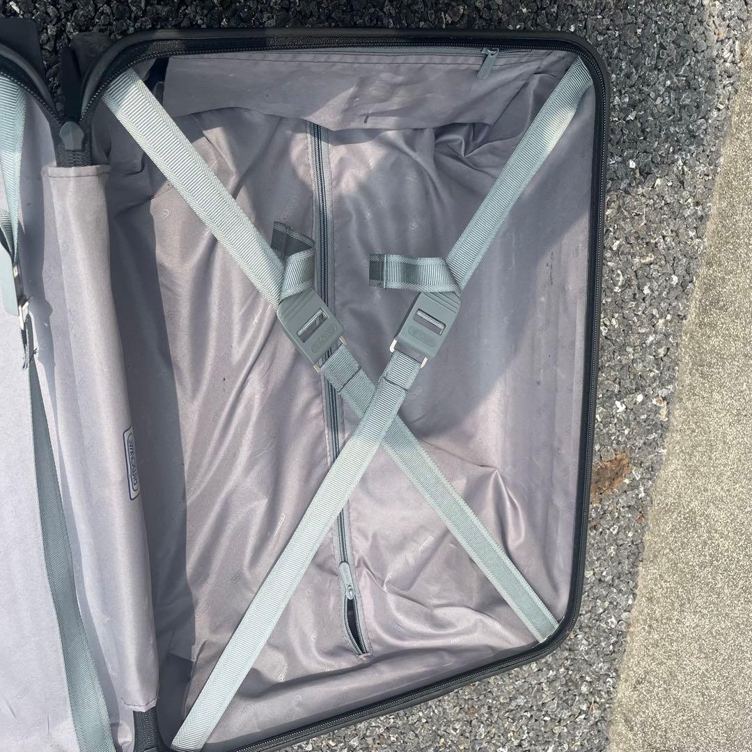 リモワ　サルサ　キャリーケース　３３L　機内持ち込み可　ブラック　85152