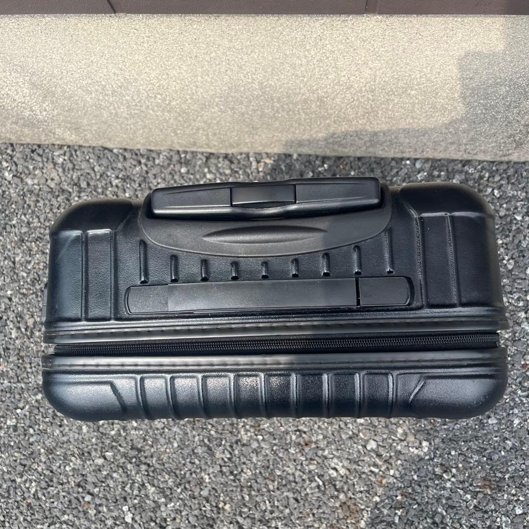 リモワ　サルサ　キャリーケース　３３L　機内持ち込み可　ブラック　85152