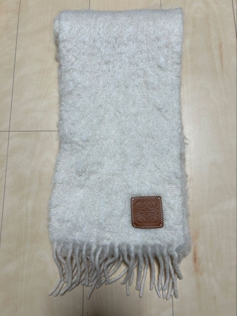 tifakaロエベ マフラー LOEWE ホワイト