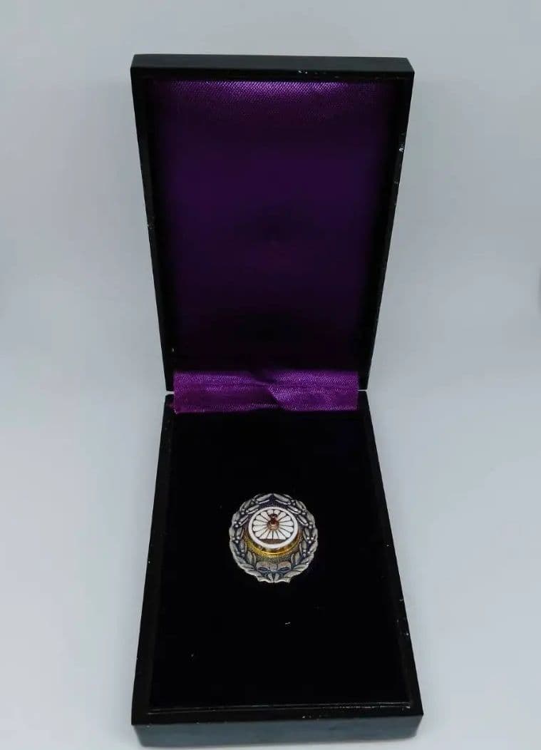 日本国有鉄道功績賞 功労賞 純銀 バッチ 勲章