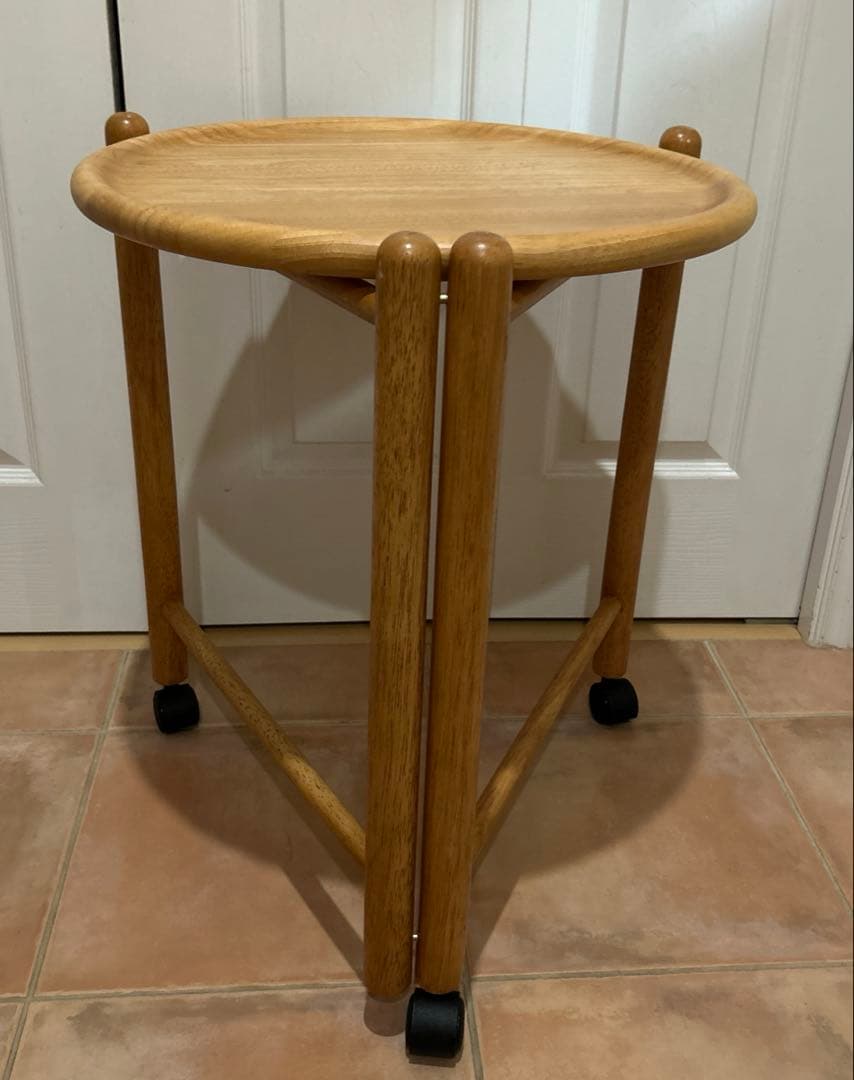 【manikoさま専用】北欧デザイン 木製　サイドテーブル キャスター③付き