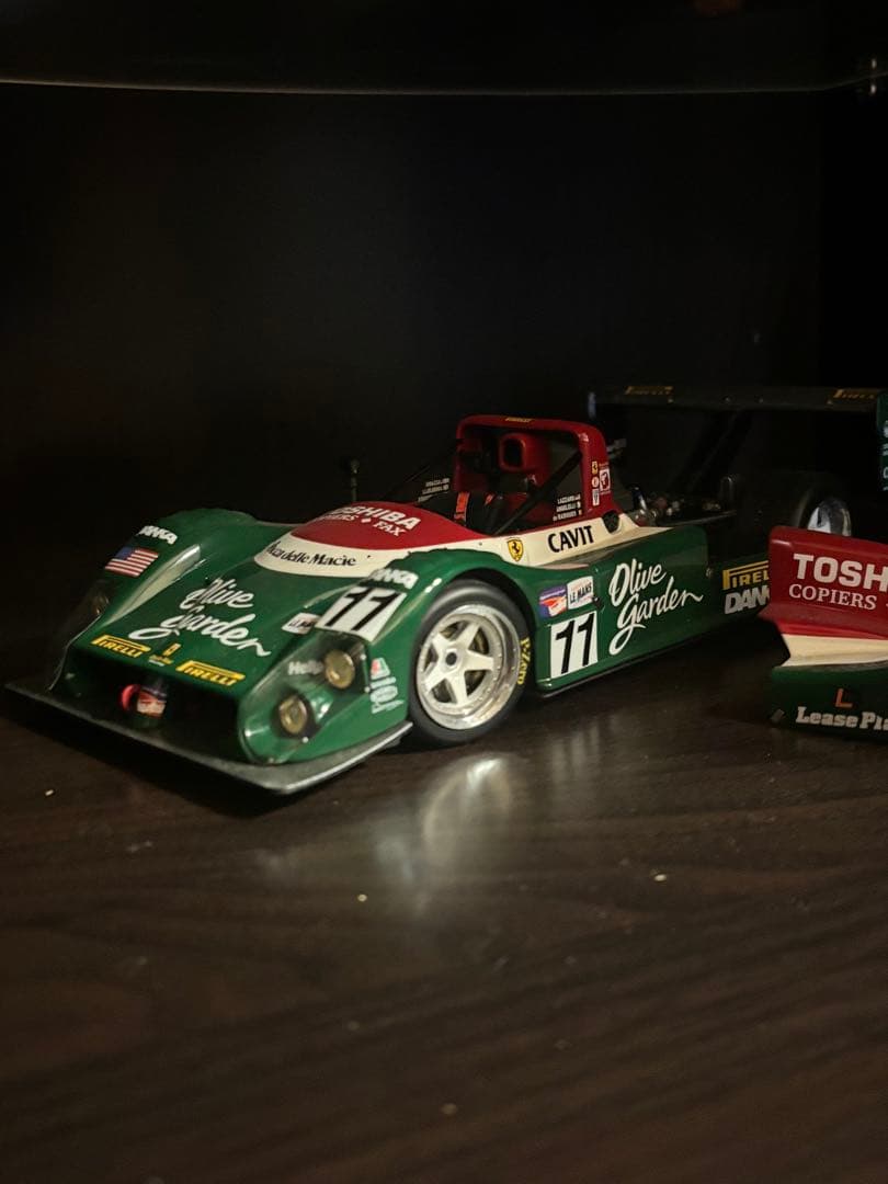 ホットウィール製1/18フェラーリ 333 SP