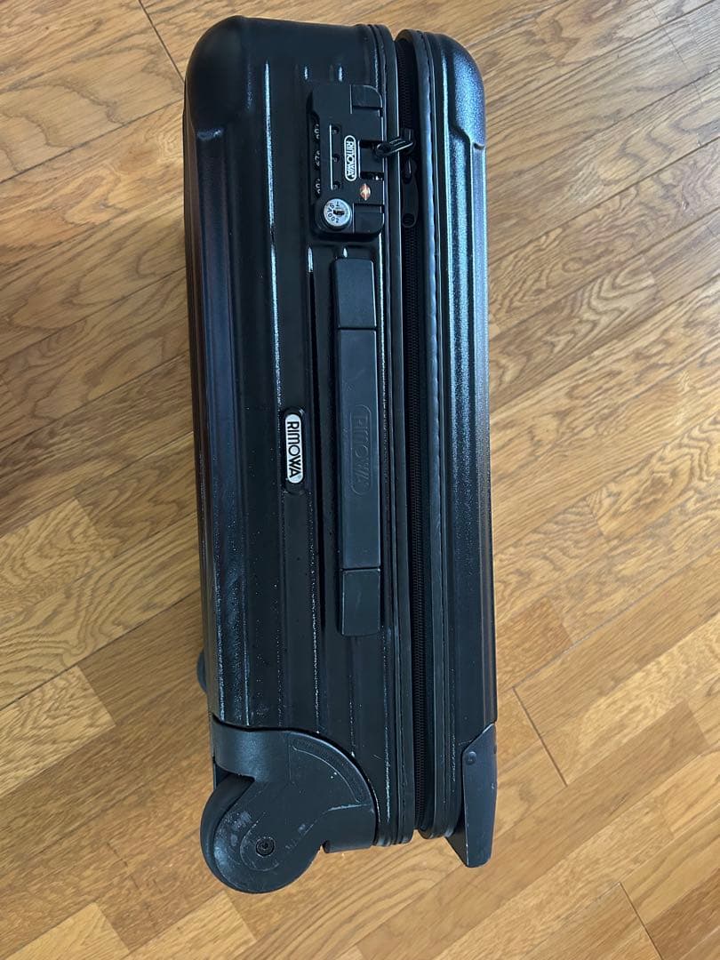 RIMOWA リモワ サルサ 35L マットブラック 機内持ち込みサイズ