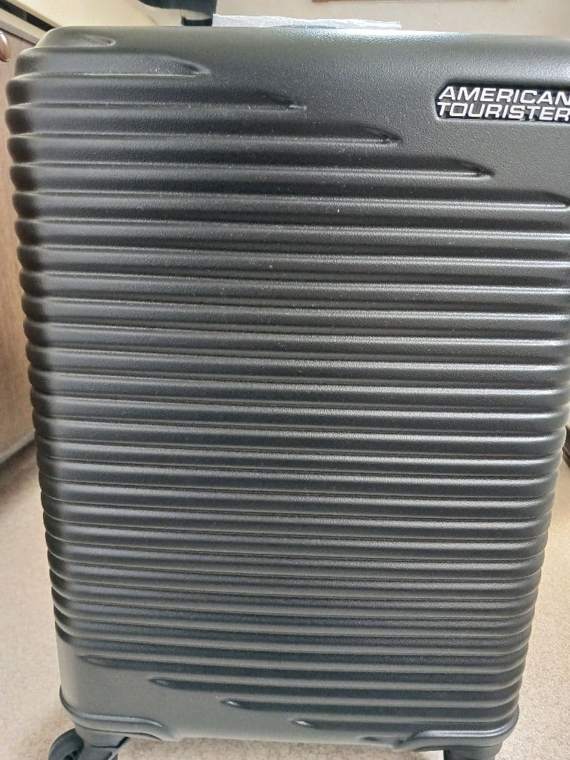 【新品未使用品】キャリーケース　アメリカンツーリスター　機内持ち込み可　黒色