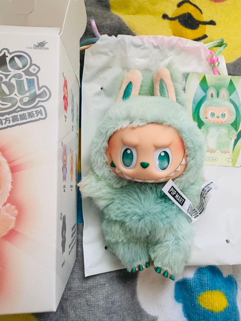 ラブブ BIG INTO ENERGY アソート　popmart エナジー