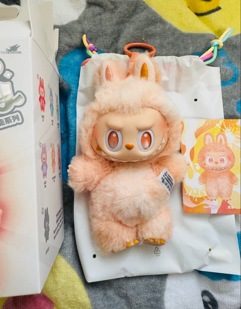 ラブブ BIG INTO ENERGY アソート　popmart エナジー