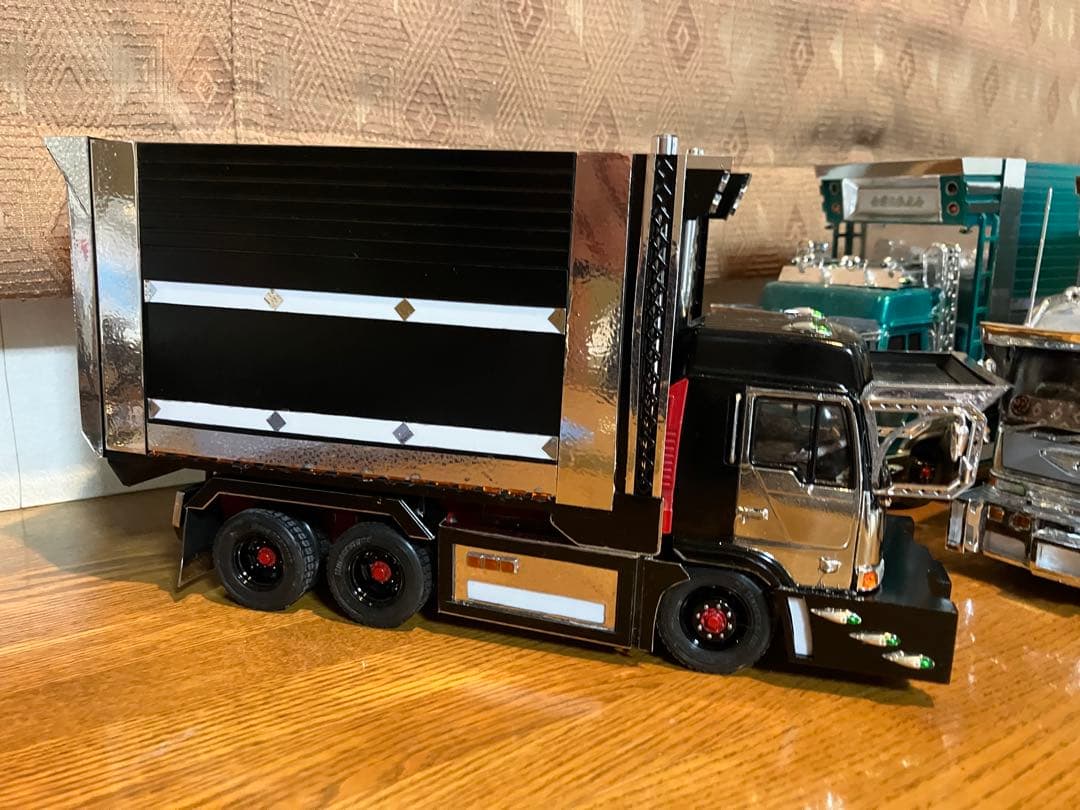 デコトラ、プロフィア、デカ箱、ダンプ、1／32、完成品