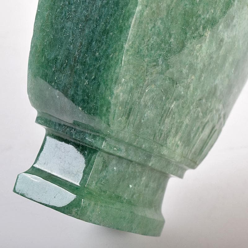 中国　玉石翡翠彫刻　飾壷　約530g　唐木台付　D　R8759