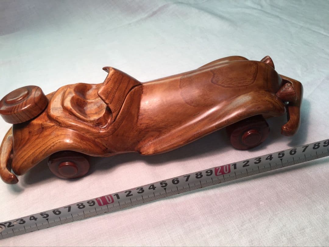 木工　オールドスポーツカー