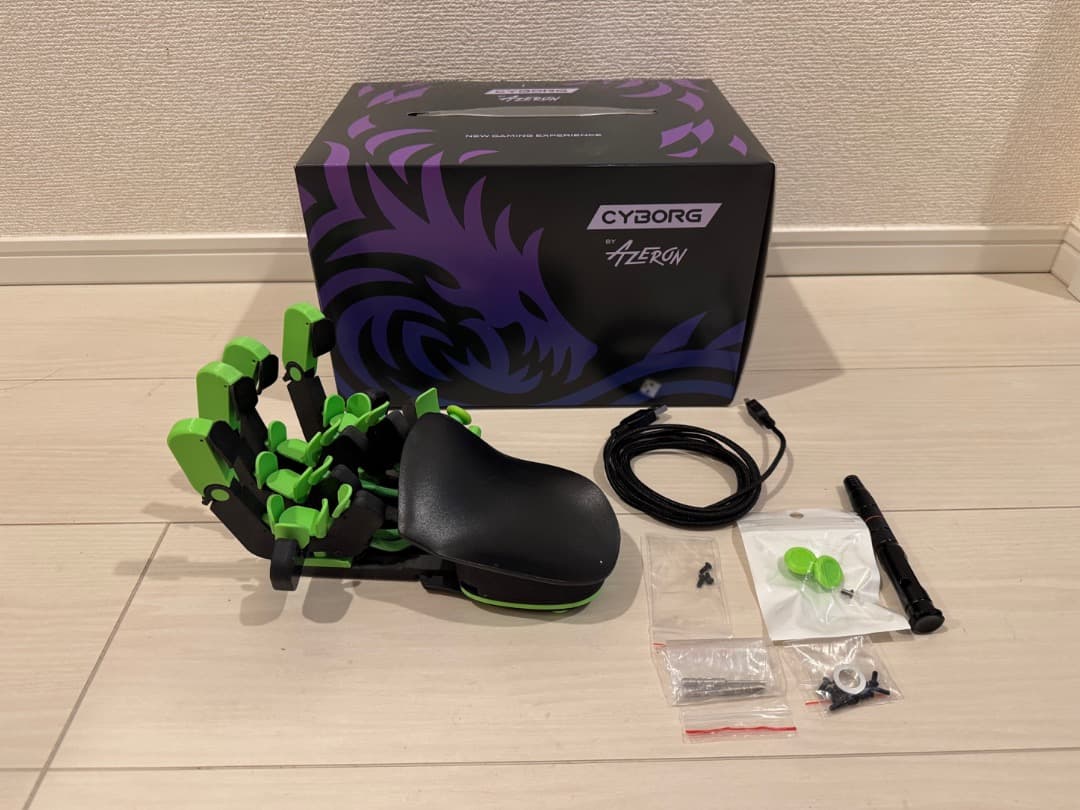 Azeron Cyborg ゲーミングキーパッド 左手デバイス