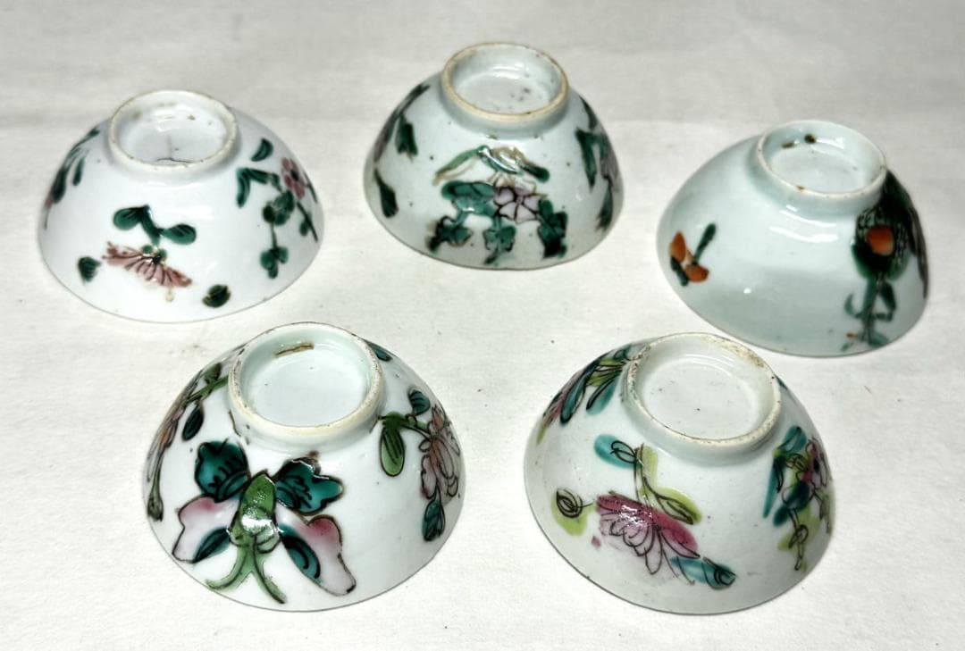 清 同治時代 粉彩花卉蝶紋茶碗 5個 歴史唐物 琺瑯彩 伝世品焼物WWTT008