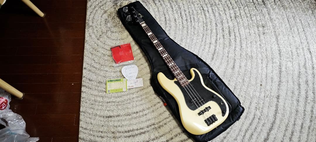 新品未使用Fender Duff McKagan Deluxe Bass