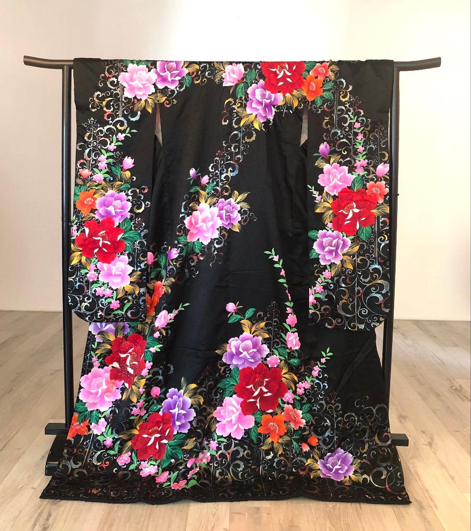 花嫁引き振袖 黒 花柄 ビーズ装飾