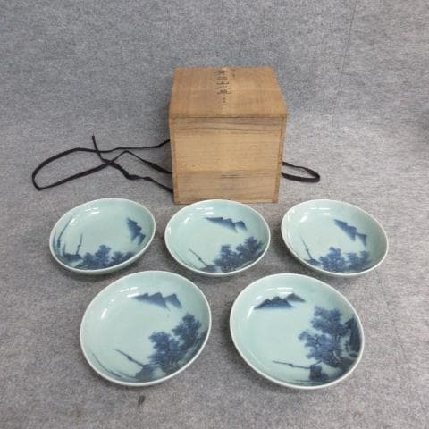 伊万里焼青山作鍋島青磁山水画小皿5枚共箱 [B26969]