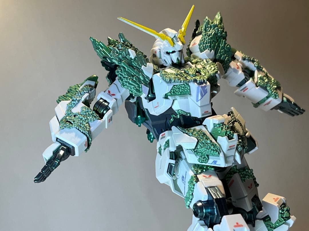 HG ユニコーン ガンダム 光の結晶体  完成品  ガンプラ