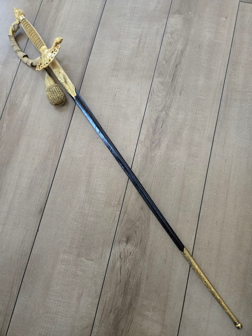 戦前　美品　菊ご紋入り儀礼長剣/刃無し模造刀身　刀緒付き