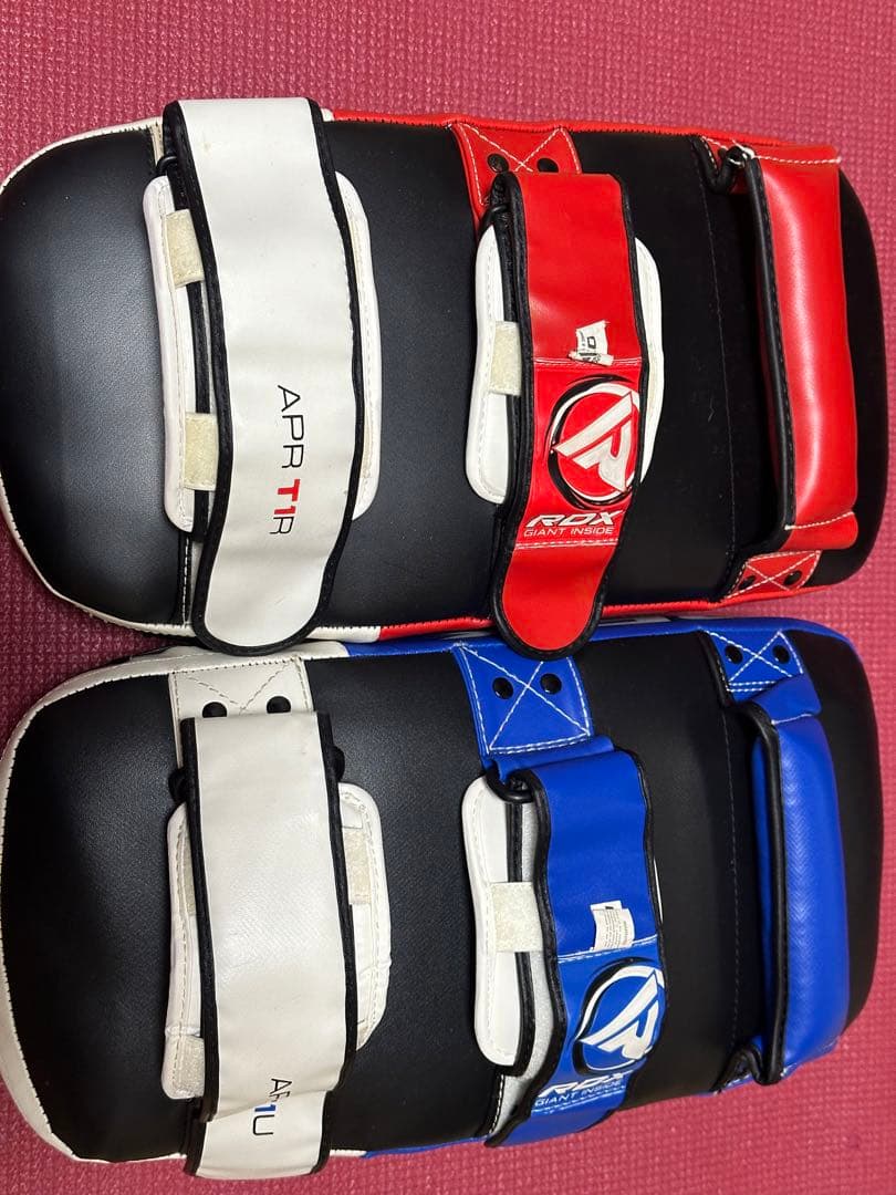 キックミット2個セット　RDX社製　キックボクシングやMMA、空手などの練習に