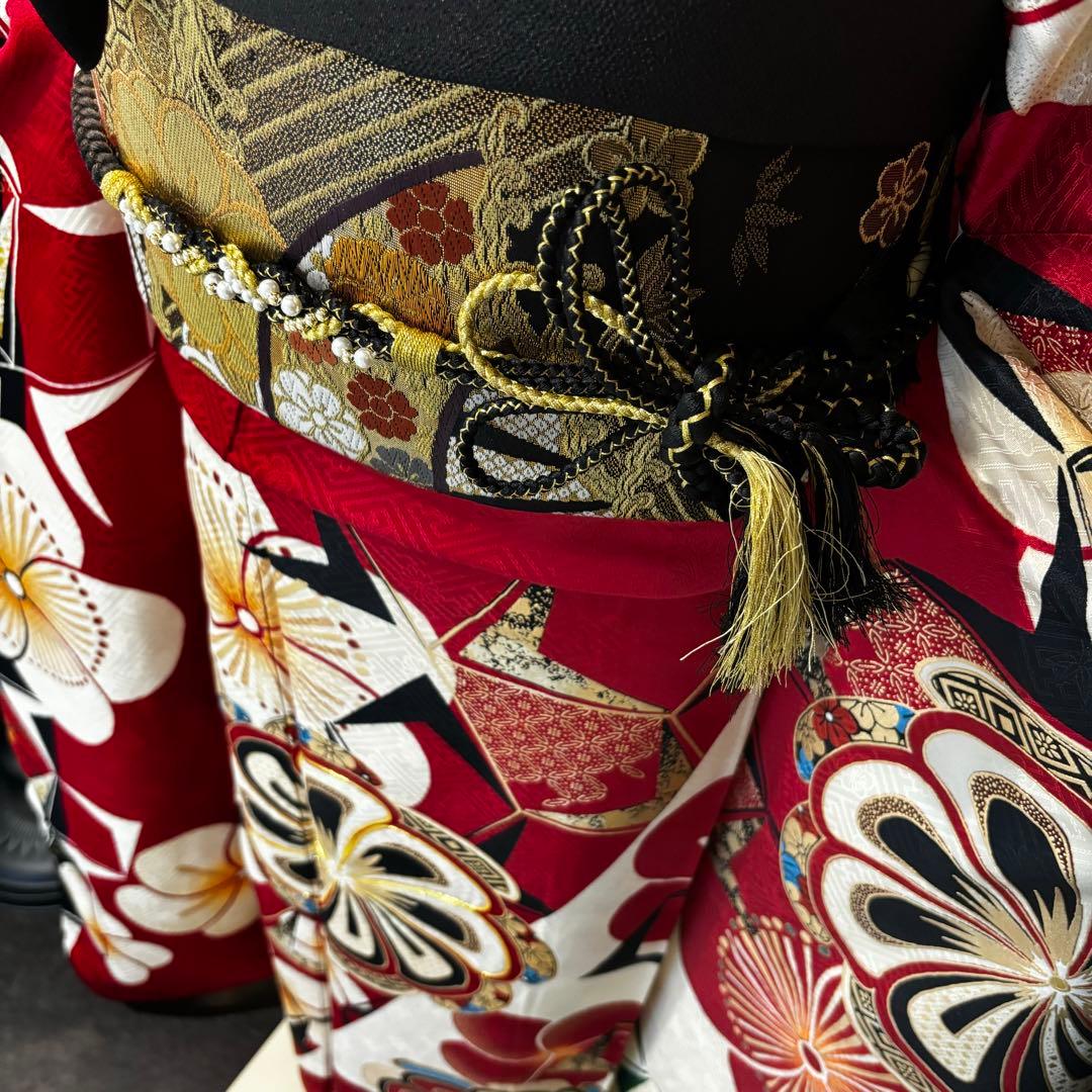 美品　藤田ニコル　美品　金彩　金駒刺繍　逸品　振袖　フルセット 振り袖