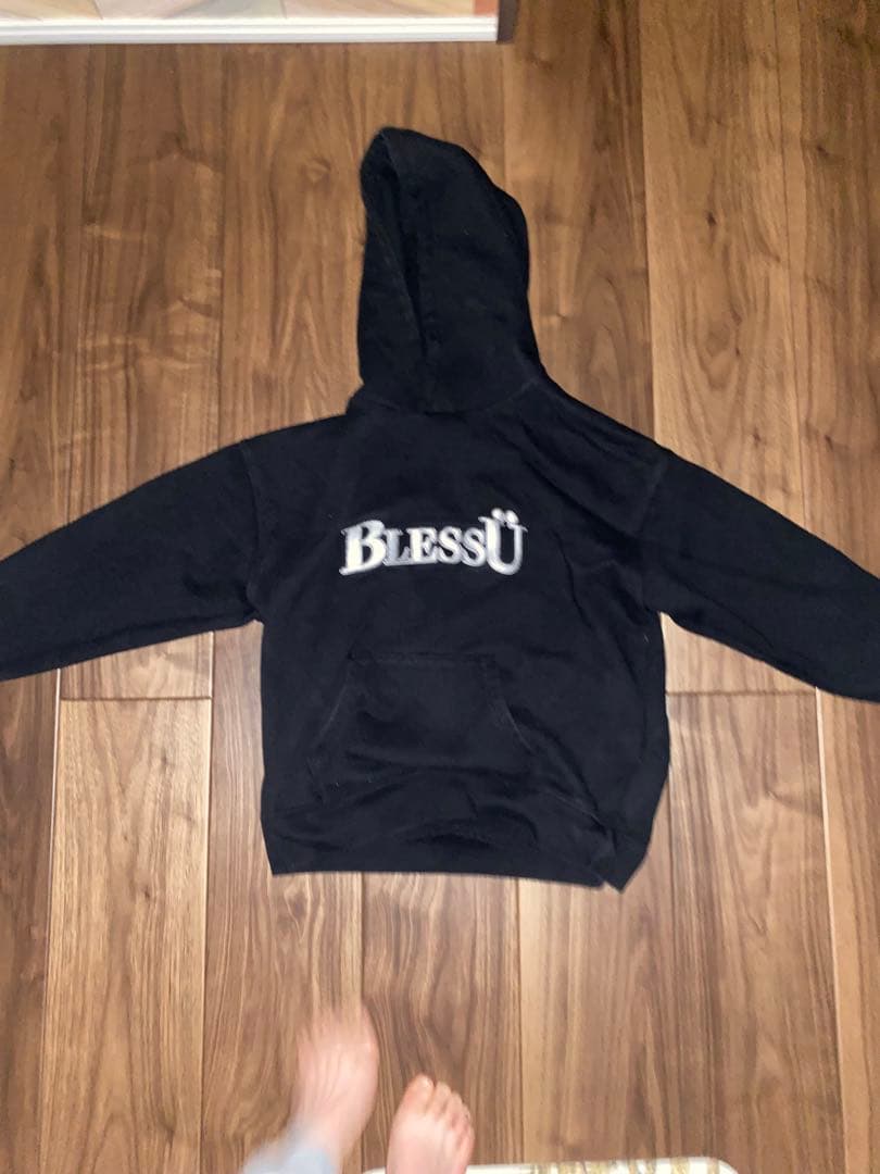 BlessU ブラック パーカー