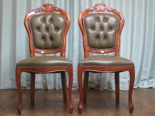イタリア製 ロココ様式 革張り 鋲打ち 彫刻 猫脚 チェア 2脚セット