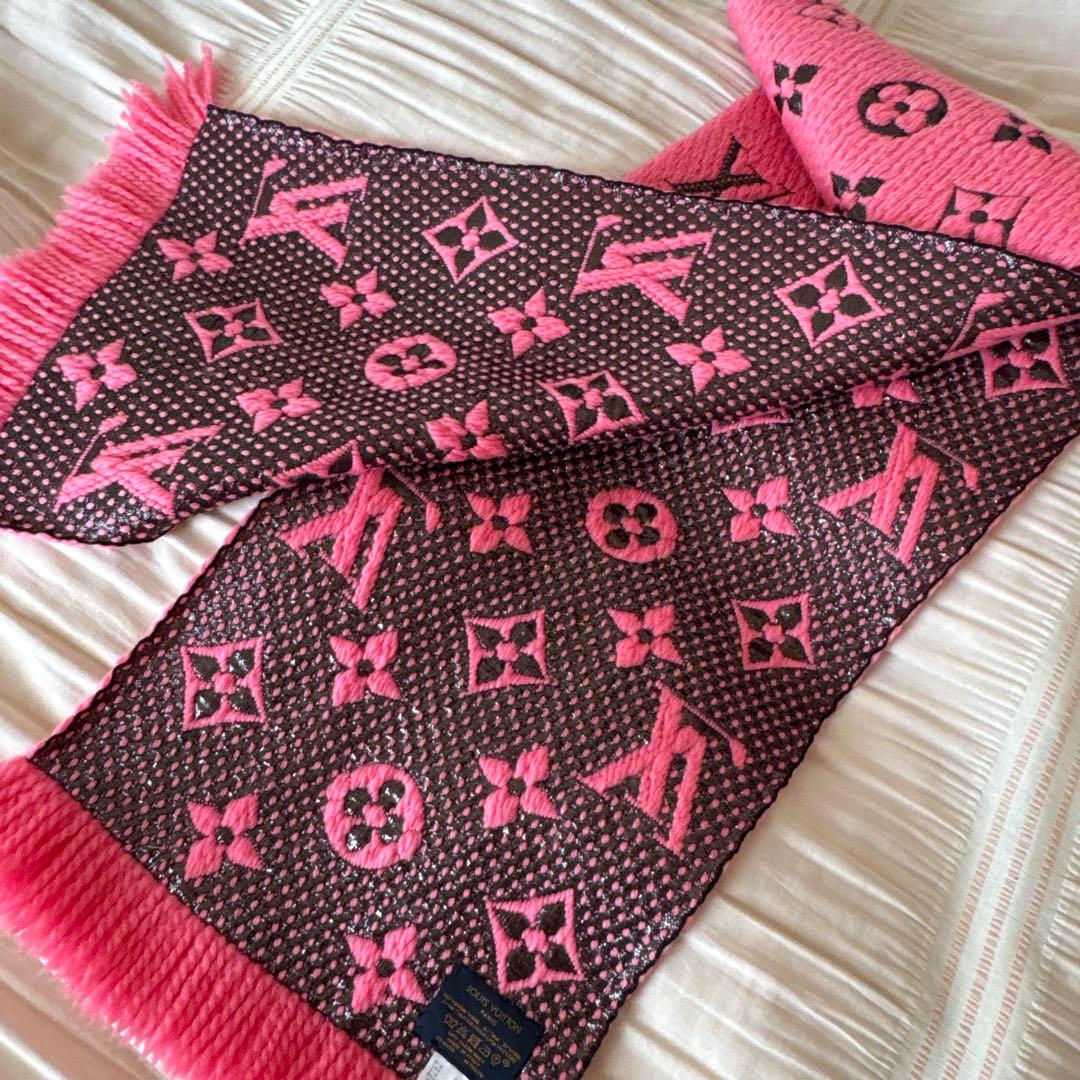 ルイヴィトン エシャルプ ロゴマニア マフラー ローズポップ ピンクM76070