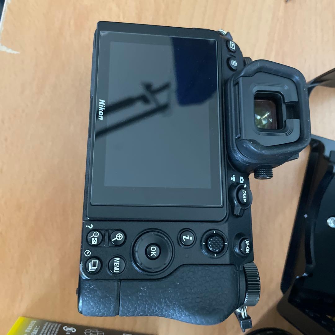 Nikon Zシリーズ ミラーレスカメラ 本体と付属品