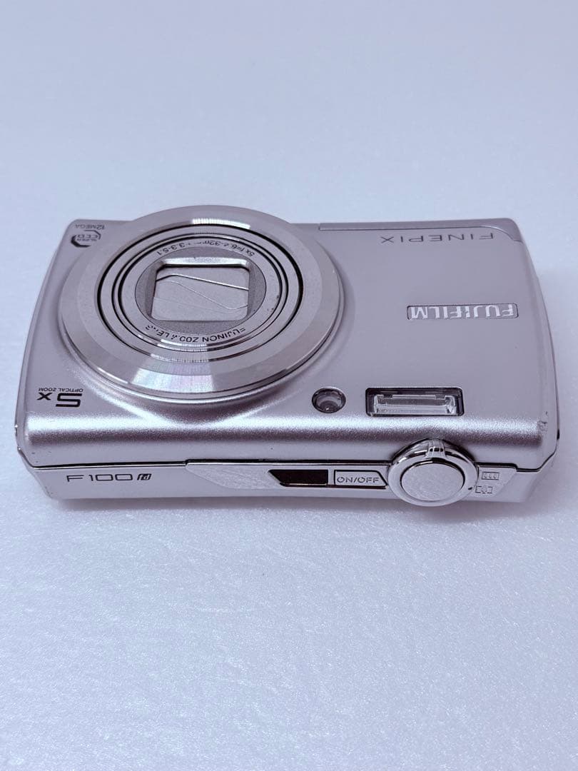 FUJIFILM FINEPIX F100fd 動作確認済 シルバー 5倍ズーム
