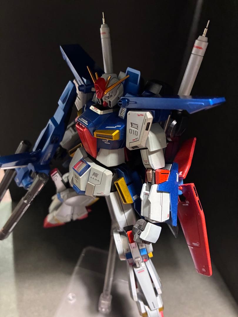 ガンプラ完成品　HG ZZガンダム全塗装スタイル改修　完成品　発光ギミック
