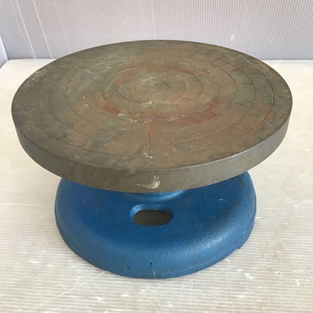 茶道具　鉄製　廻転台　炉の灰用摺鉢回転台　サビ有り　配送用箱　S1045KD