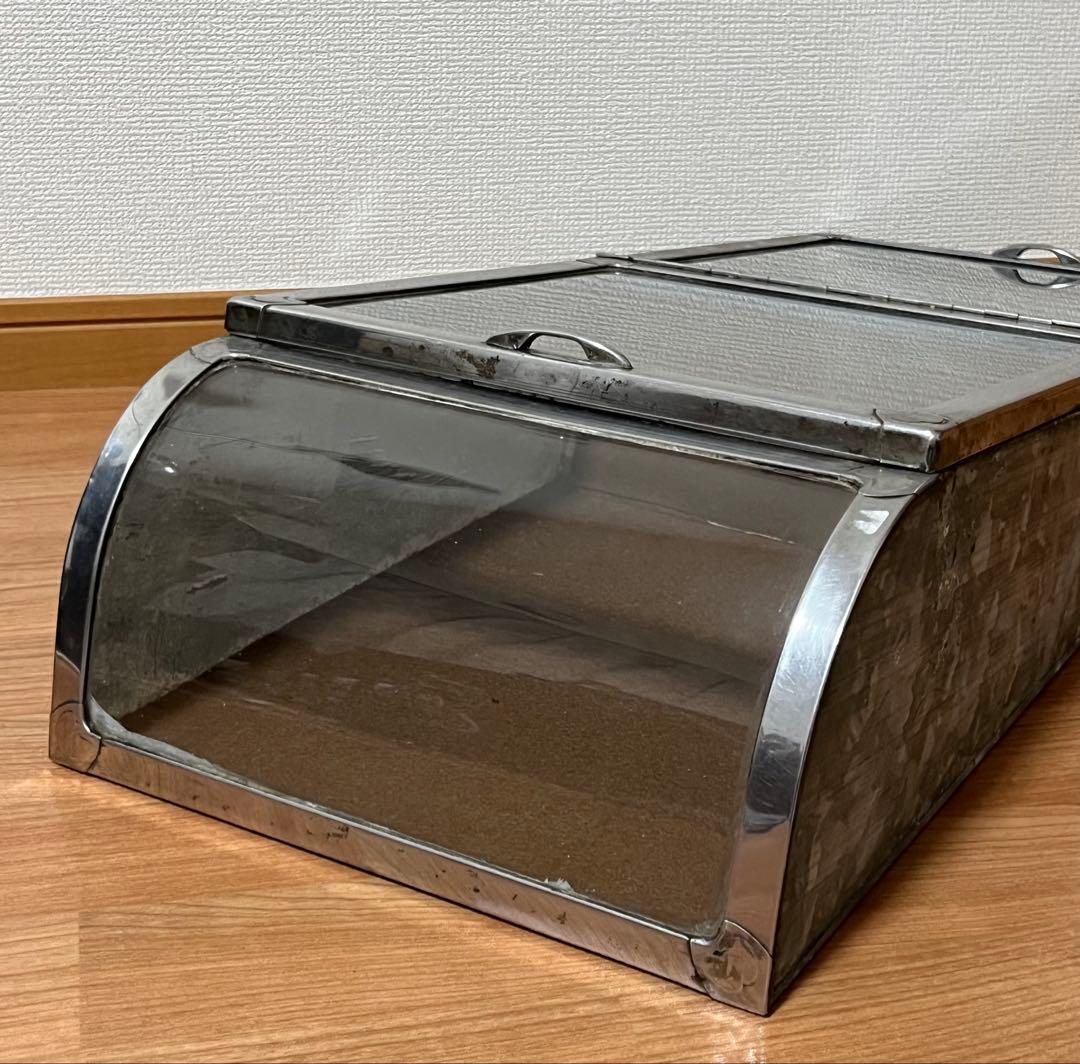 【1月限定価格】昭和レトロ　ブリキ製ショーケース（2枚扉、取り外し可能）