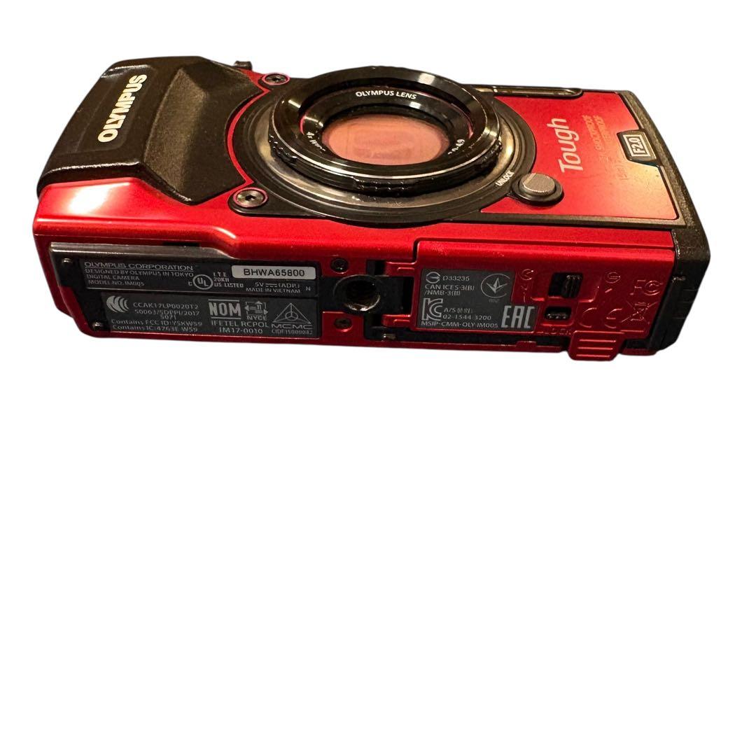 OLYMPUS オリンパス　TG5 防水カメラ　充電器付き