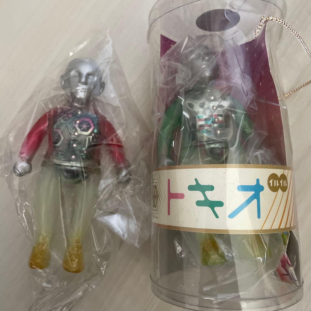 トキオ フィギュア クリアボディ 2011年製　2体