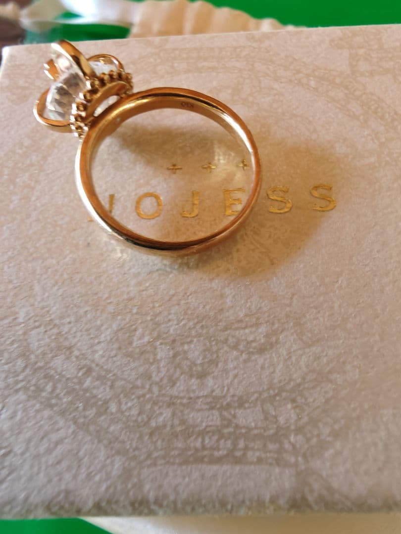 Nojess 王冠デザインのリング