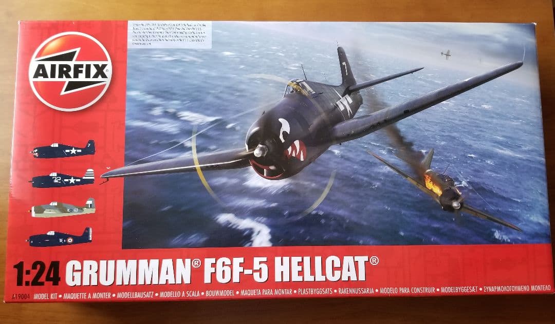 エアフィックス　グラマン　F6F-5　ヘルキャット　1/24　プラモデル